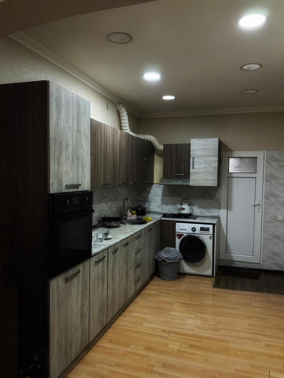 Central Baku Hostel Экстерьер фото